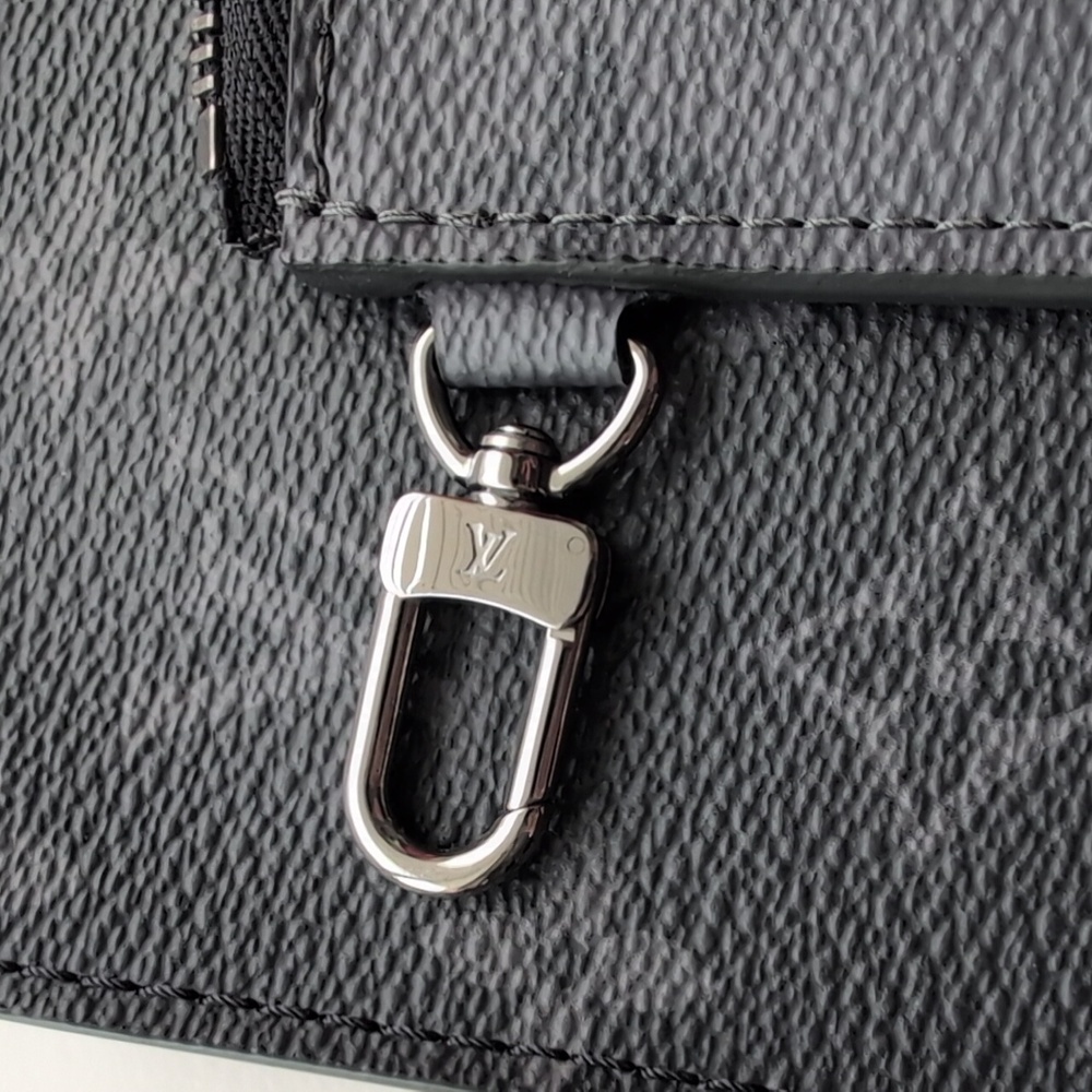 Louis Vuitton Black Monogram Gaston - Picture 7 of 11